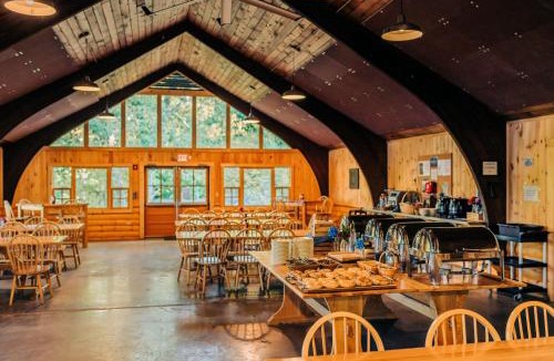 Pomona Hotel | Harriman Outdoor Center