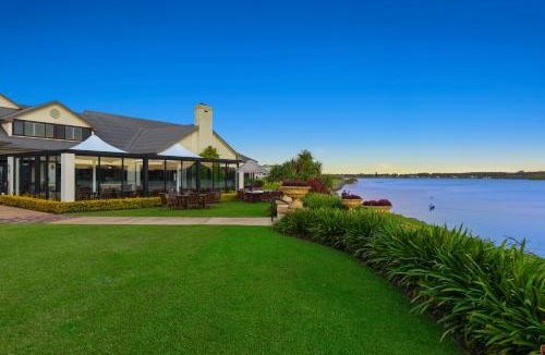 Harrington Hotel | Harrington River Lodge