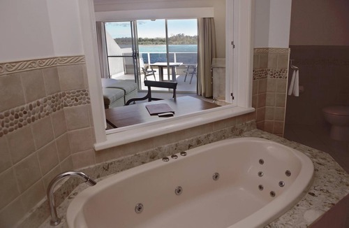 Harrington Hotel | Harrington River Lodge