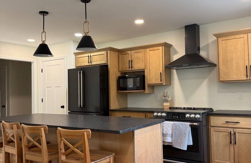 Andersonville House | Harris Hideaway Brand New Barn-dominium Norris Lake with Private Dock