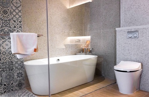 Laweyan Hotel | HARRIS Hotel & Conventions Solo