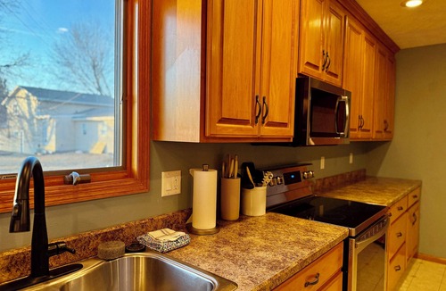 Harrisburg House | Harrisburg Haven Pet-Friendly Near Sioux Falls