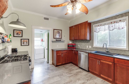 Harrison House | Harrison Family Home w/Grill - Near Downtown!