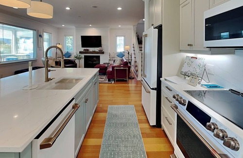 Tybee Island House | Harrisons Hideaway | Pet Friendly, Hot Tub!