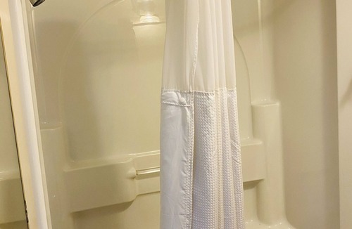 Harrisonville Hotel | Harrisonville Inn & Suites