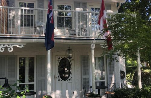 Old Town Historic District Hotel | Harrogate House Inn
