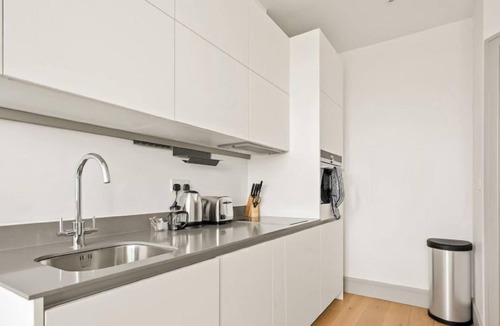 West Harrow Apartment | Harrow Apartments by Interhome