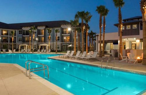 Florida Center North Apartment | Harry Potter Themed Luxury Apartment 3bd 2bth - Universal Studios