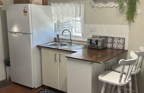 Murtoa Cottage | "Harry's Place" Cottage