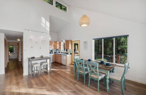 Olympia House | Harstine Beach House