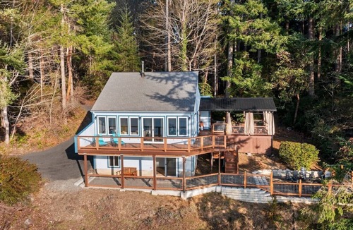 Olympia House | Harstine Beach House