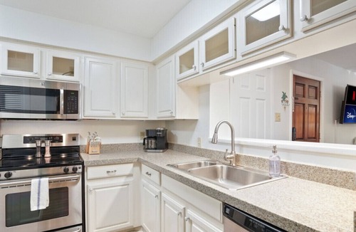 Highland Hills Condo | Hart #206 xxxxxxxxxx