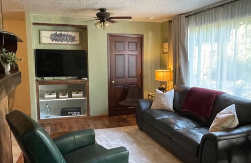 Elkton Cabin | Hart Creek Cabins 2