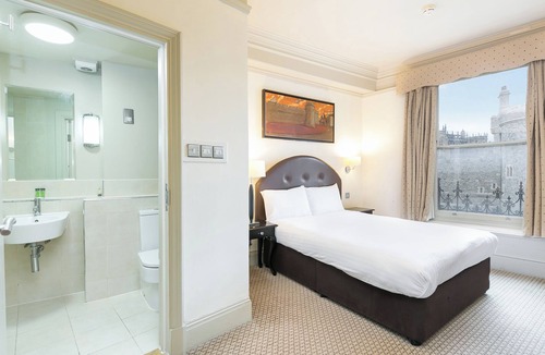 Windsor City Centre Hotel | Harte and Garter