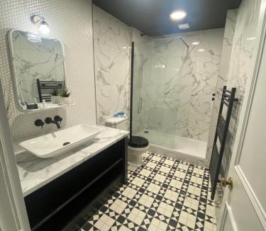 Northwich Hotel | Hartford Hall on School Lane