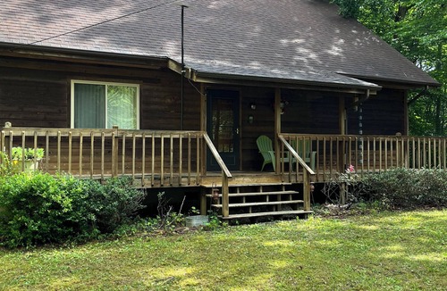 Hartford Cabin | Hartford Hideaway! Soothing cabin in the Smokies.