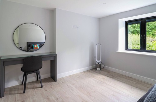 Axminster Cottage | Hartgrove Farm Bungalows