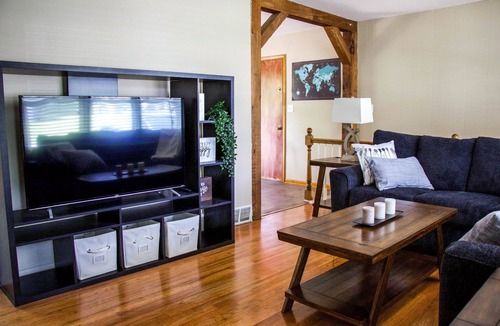 South Kansas City House | Hartley's Yellow House of Joy