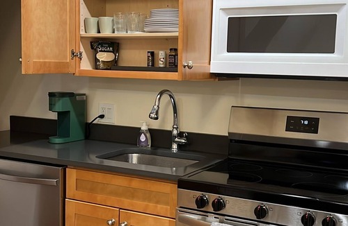 Mid-Cambridge Apartment | Harvard/MIT: Most loved by repeat guests & long-term guests!