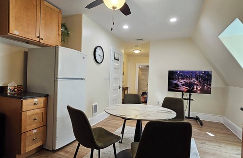Mid-Cambridge Apartment | Harvard/MIT: Most loved by repeat guests & long-term guests!