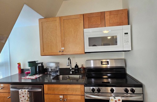 Mid-Cambridge Apartment | Harvard/MIT: Most loved by repeat guests & long-term guests!
