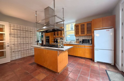 Mid-Cambridge House | Harvard Sq 3BR House w/parking