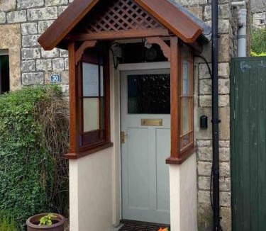 Paulton House | Harvel Cottage