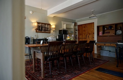 Bellows Falls Bed & Breakfast | Harvest Barn Inn