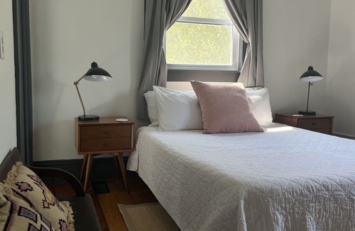 Bellows Falls Bed & Breakfast | Harvest Barn Inn