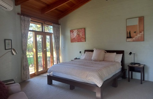 Greater Shepparton City Bed & Breakfast | Harvest Home Bed & Breakfast