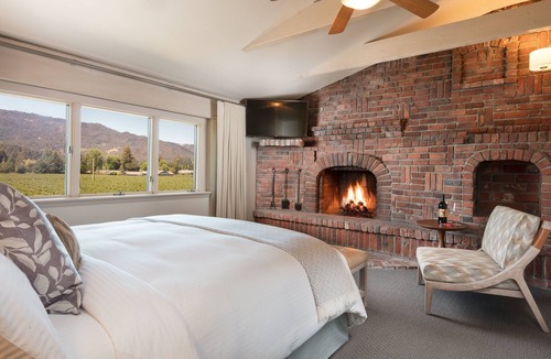 St. Helena Hotel | Harvest Inn