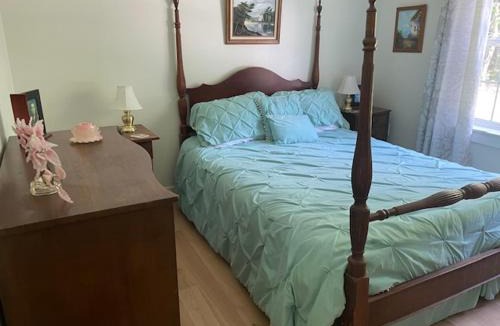 Middleton House | Harvest Moon Trail Hideaway