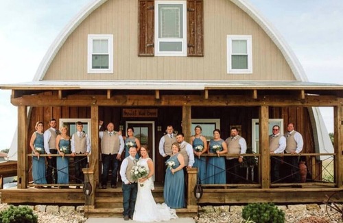 Langworthy House | Harvest view barn. 15 minutes from lake Delhi perfect for weddings,baby showers