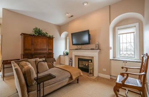 Oak Park Bed & Breakfast | Harvey House Bed & Breakfast