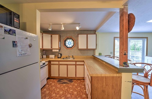 Northwest Harwich Cottage | Harwich Cottage - Near Cape Cod Rail Trail & Beach