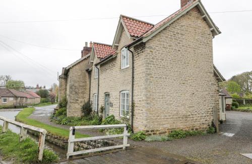 Hovingham House | Harwood Cottage