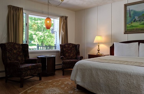 Bennington Hotel | Harwood Hill Motel