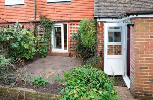 Hassocks House | Hassocks Hideaway with Parking & Garden