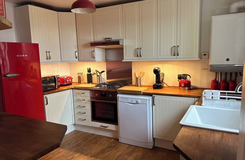 Hastings Apartment | Hastings Old Town with Seaview.