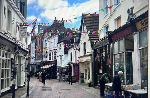 Hastings Apartment | Hastings Old Town with Seaview.