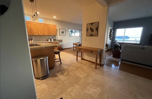 Everett House | Hat Island Private Retreat