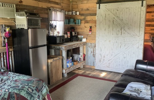 Gilmer Cabin | Hat & Star Ranch - One of a kind Get Away