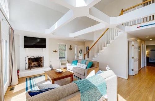 Bumpass House | Hat Trick