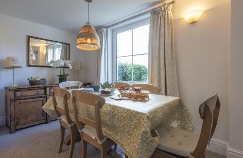 New Forest District House | Hatchet Pond Cottage