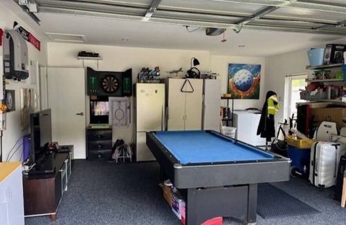 Orewa House | Hatfield Hideaway (next to Orewa beach)