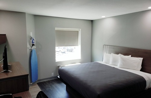 Thomas Drive Hotel | Hathaway Inn