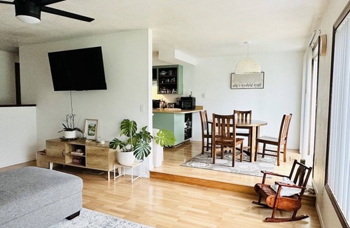 Corvallis House | Hathaway- single level - KING BED