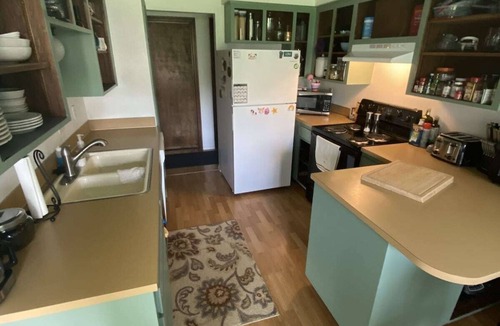 Corvallis House | Hathaway- single level - KING BED