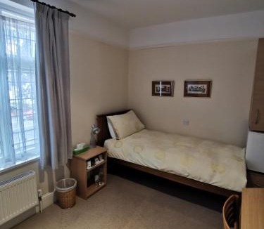 Camberley Bed & Breakfast | Hatsue Guest House