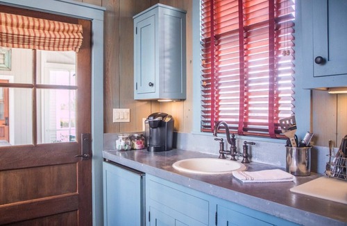 Oriental Cottage | Hatteras Cottage Pet Friendly w/King - River Dunes